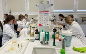 Z Technikum na Politechniki. Politechnika Białostocka zorganizowała ponad 600 zajęć dla uczniów